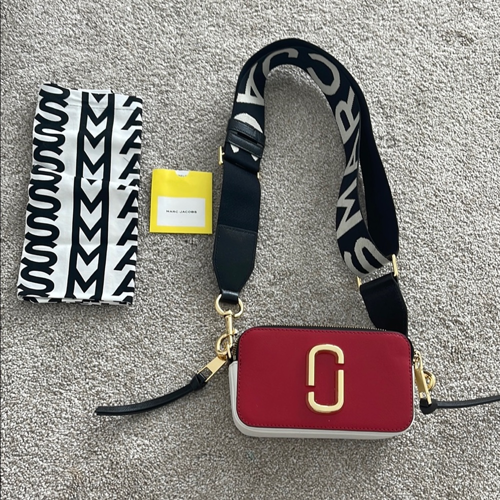 Marc Jacobs Red and White Crossbody THE SNAPSHOT